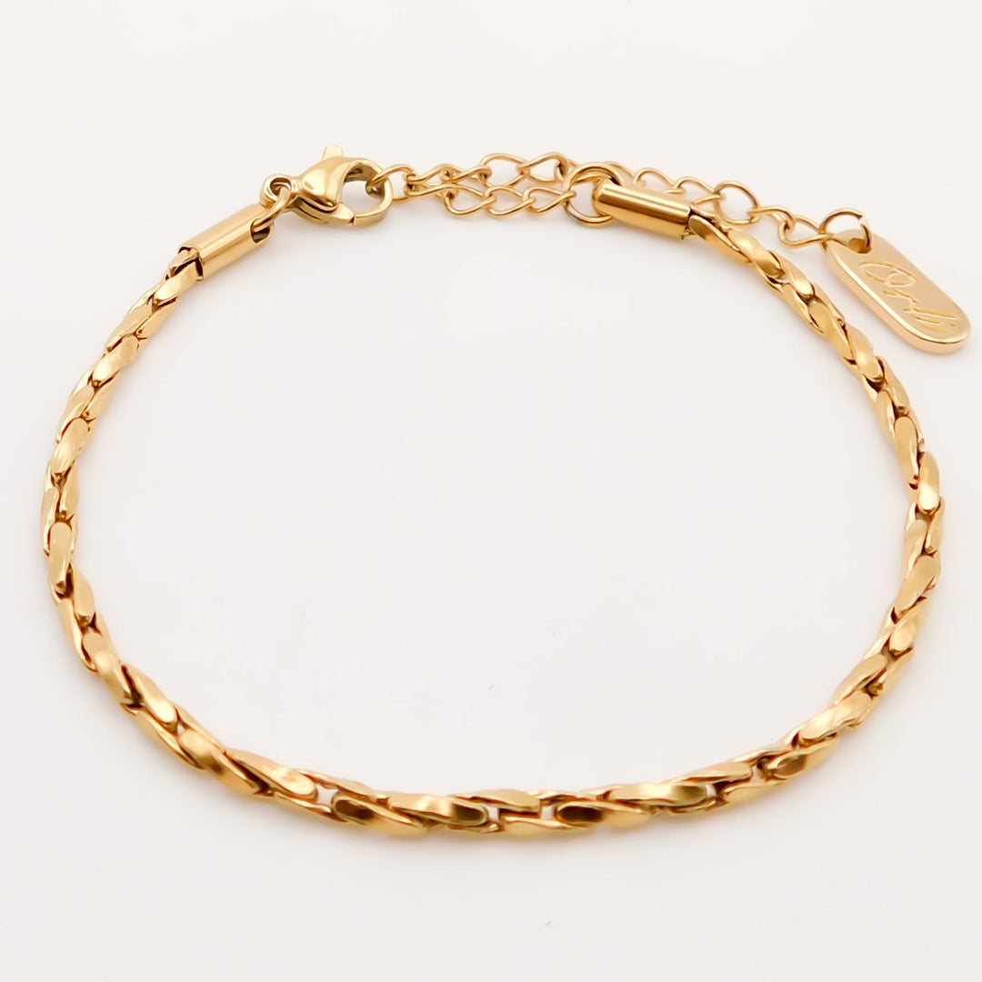 Hallie Twisted Boston Chain Bracelet, Gold