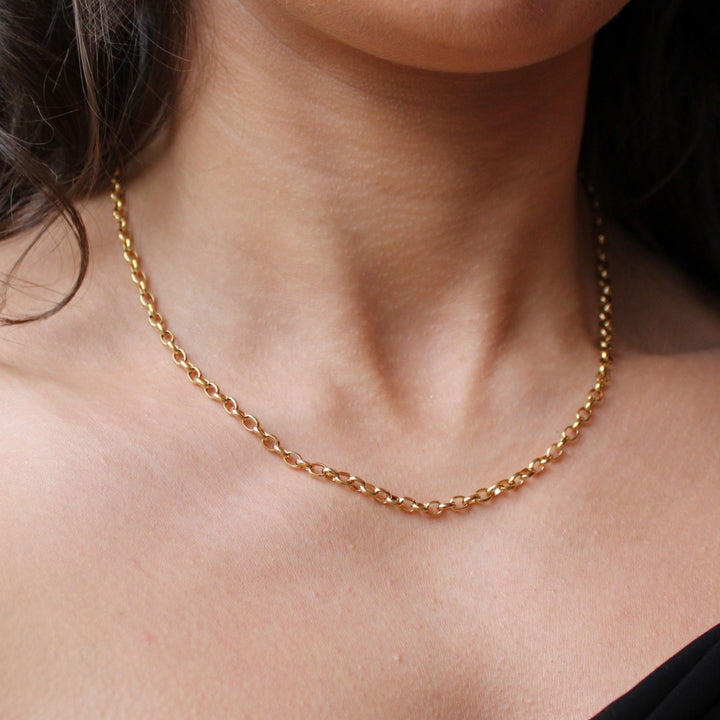 Maya Oval Rolo Chain Necklace, Gold