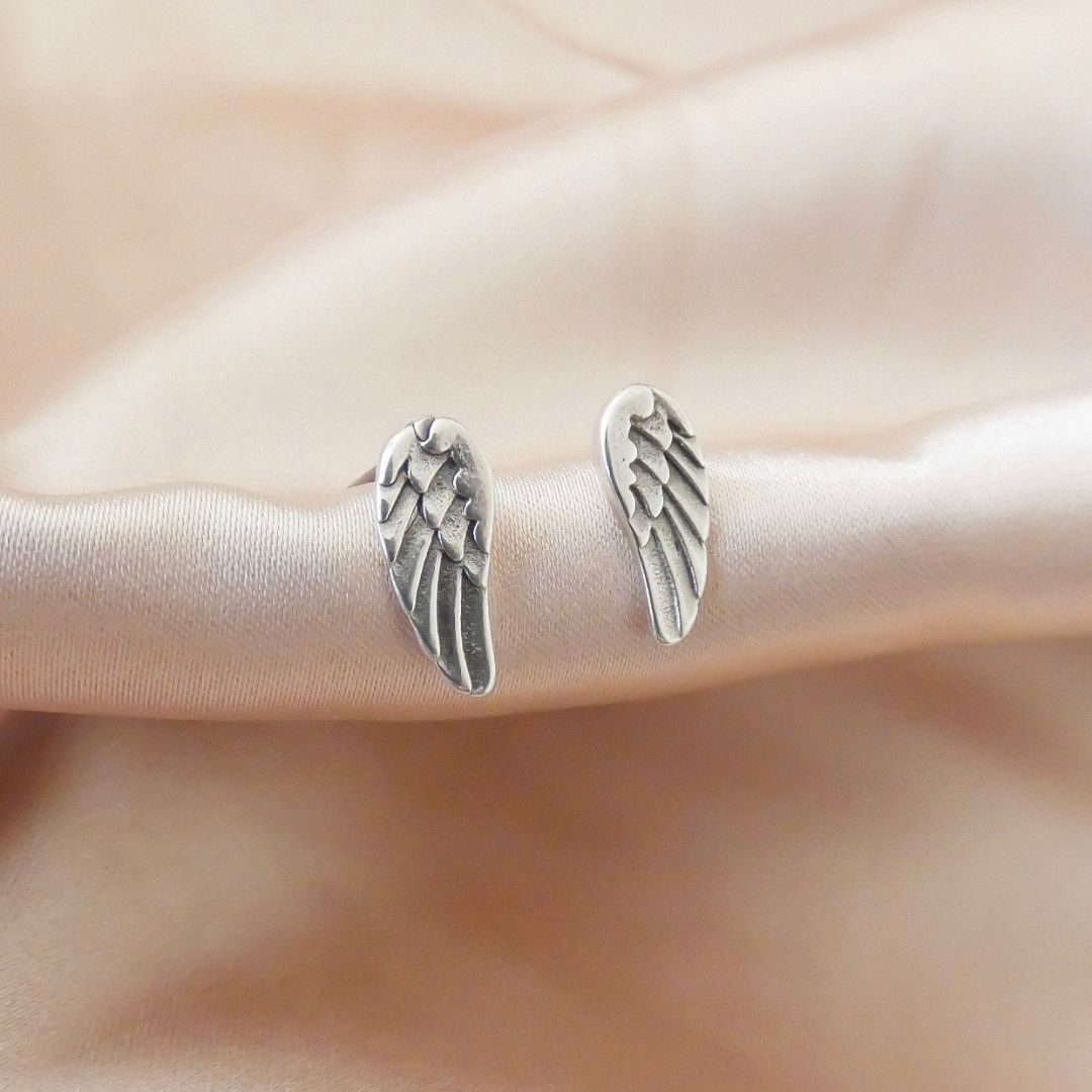 Outlet- Mini angel Wing Stud Earrings, Silver