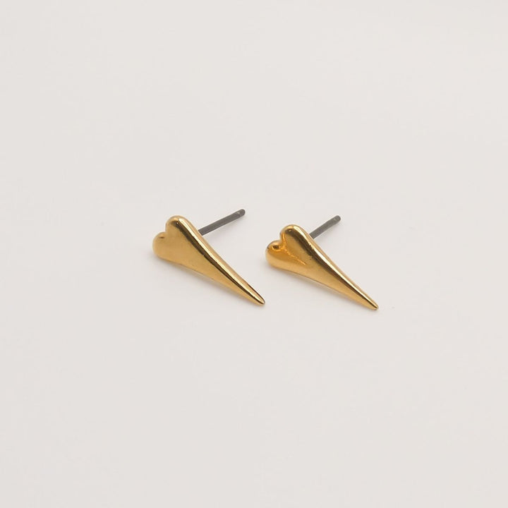 Outlet- Pointed Heart Stud Earrings, Gold