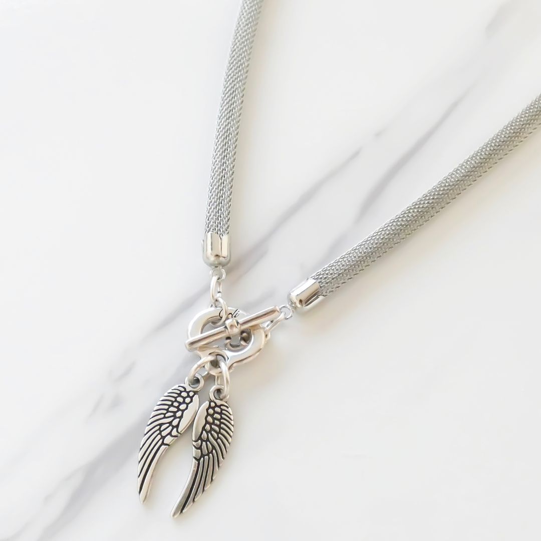Outlet- Twin angel wings mesh chain necklace