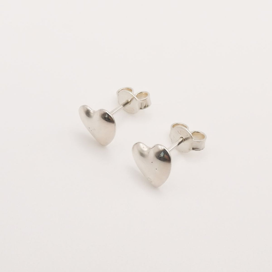 Outlet- Sterling Silver Puffed Heart studs
