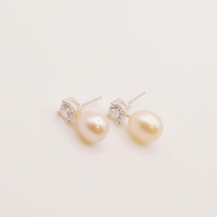 Outlet- Sterling Silver Crystal Perla Stud Earrings
