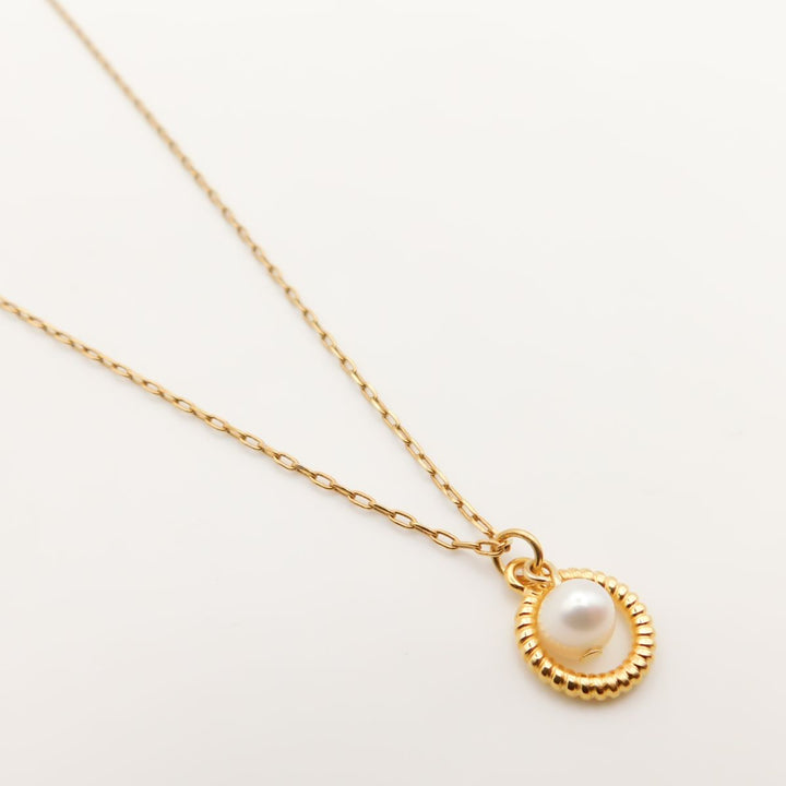 Halo Pearl Necklace, Gold