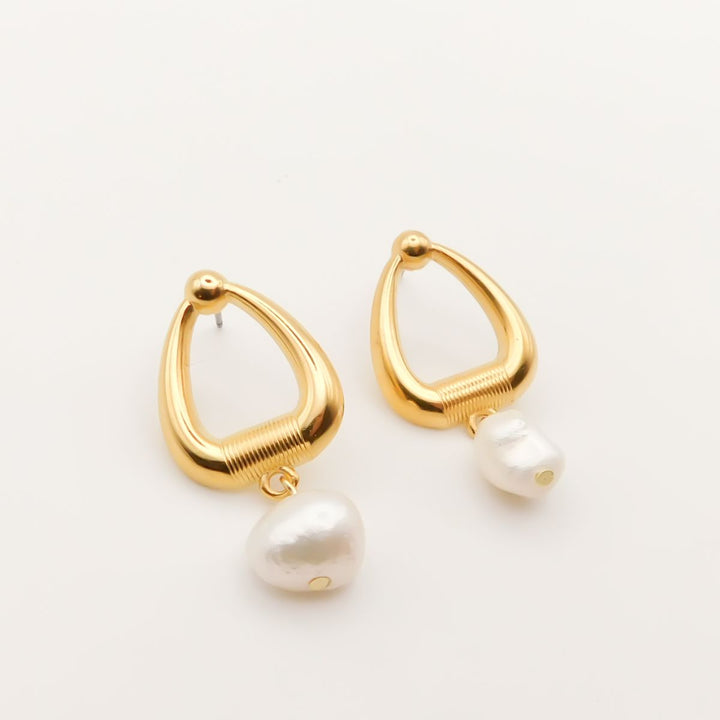 Outlet- Molly Pearl Earrings, Gold