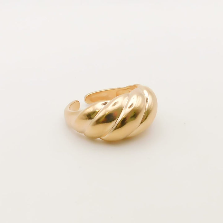 Outlet- Croissant Ring, Gold