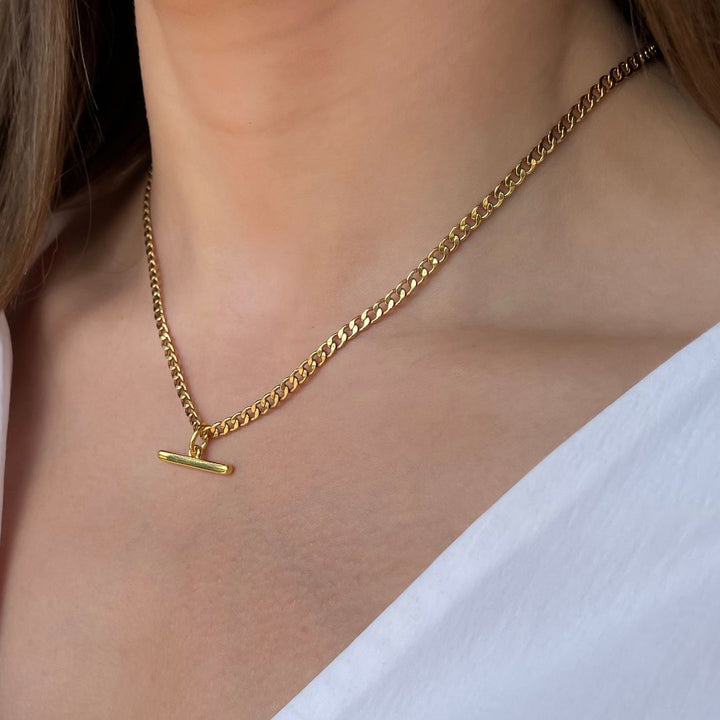 Outlet- Curb Chain Necklace with T-Bar Pendant, Gold