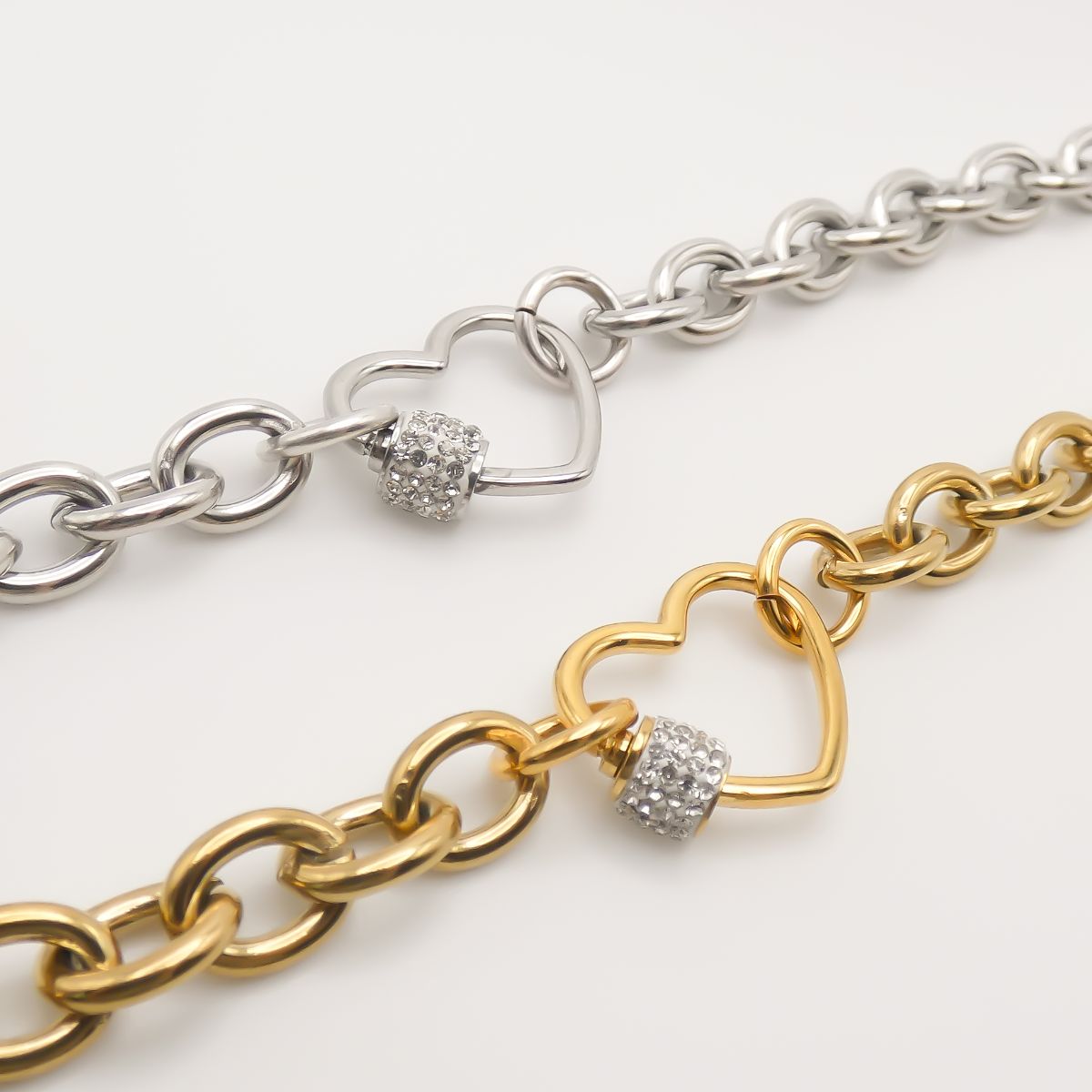 Second Hand 9ct Yellow Gold Padlock And Safety Chain 75 Inch Curb Chain  Bracelet 4128248  thbakercouk